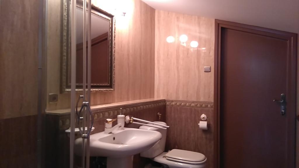 Villa Podkowa ポトコバ・レシナ エクステリア 写真