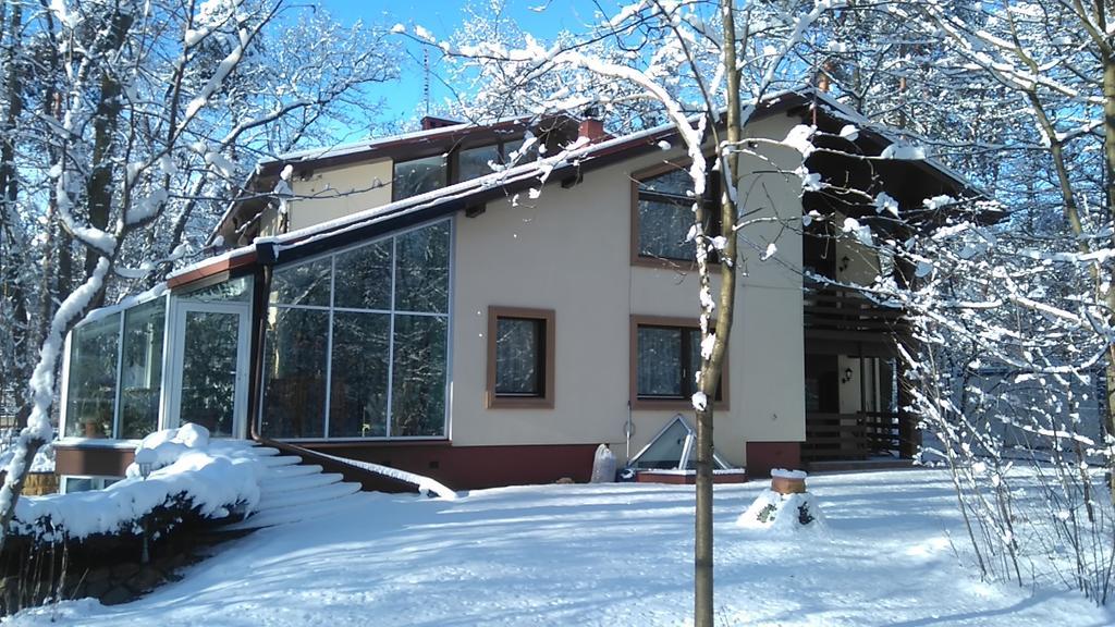 Villa Podkowa ポトコバ・レシナ エクステリア 写真