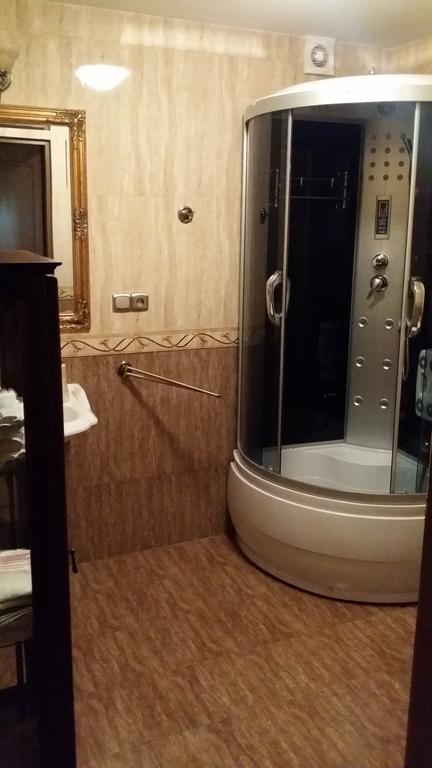 Villa Podkowa ポトコバ・レシナ エクステリア 写真