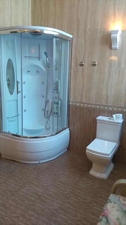Villa Podkowa ポトコバ・レシナ エクステリア 写真